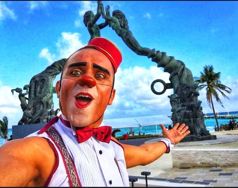 El primer Festival Internacional de Circo en la Riviera Maya se estará realizando durante 3 días con la participación de más de 30 artistas en diferentes disciplinas, con el objetivo de estimular la creación, difusión, interpretación y proyección de las artes circenses en lo escénico y pedagógico, desde Playa del Carmen.