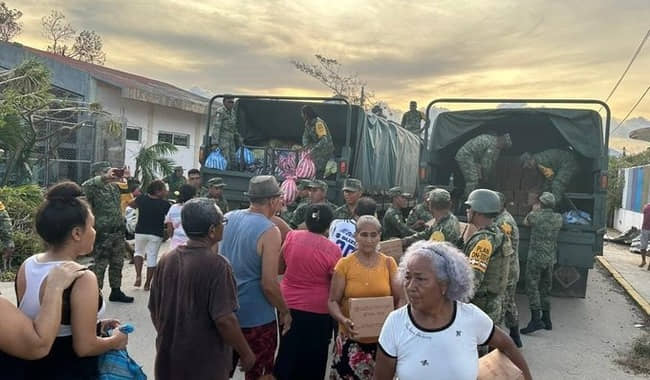 DISTRIBUYEN EJÉRCITO Y MARINA MÁS DE 49 MIL DESPENSAS EN GUERRERO: INFORMA PROTECCIÓN CIVIL