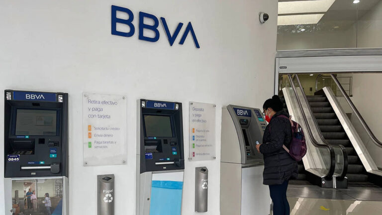 PREVÉ BBVA REDUCCIÓN DEL USO DE CAJEROS Y SUCURSALES PARA 2030