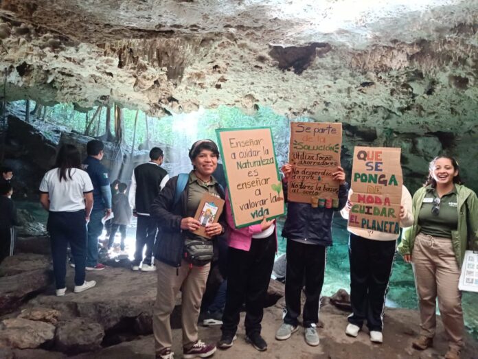 Con una excursión educativa-recreativa, en el cenote 