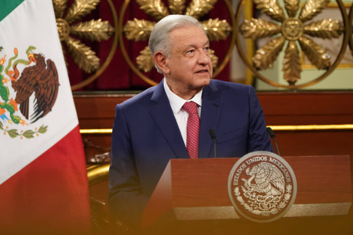 REFORMAS BUSCAN DEVOLVER GRANDEZA A LA CONSTITUCIÓN: AMLO