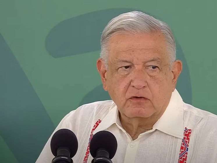 INSISTE LÓPEZ OBRADOR EN REUNIRSE SOLO CON PADRES Y MADRES DE NORMALISTAS