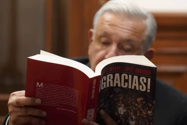 RECHAZA TEPJF PROHIBIR EL LIBRO DE AMLO