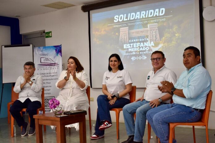 • Estefanía Mercado, explica que la gente va a tener todos los servicios al alcance de la mano desde un teléfono o una computadora.