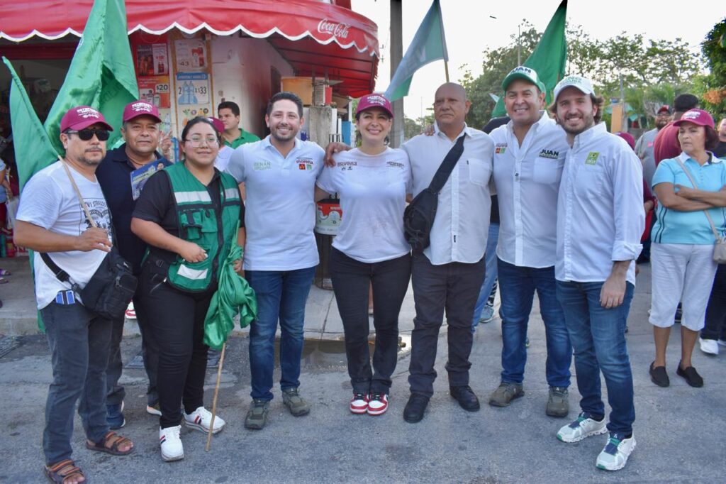 • La abanderada morenista visitó el tianguis y el mercado de la colonia Bellavista, donde prometió espacios dignos para todos