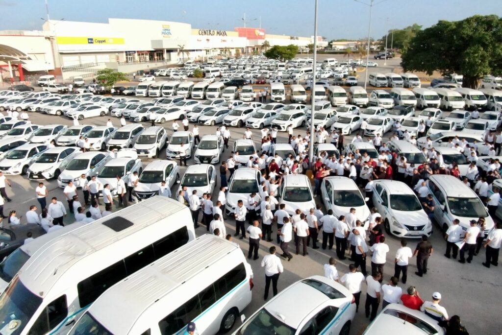 PREVIO A DEBATE, MÁS DE 500 OPERADORES DEL SINDICATO DE TAXISTAS “LÁZARO CÁRDENAS DEL RÍO”, OFRECEN RESPALDO A ESTEFANÍA MERCADO