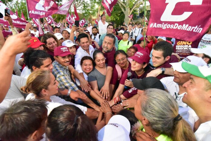 Refrenda su compromiso de invertir 900 MDP en obras sociales y deportivas, recortar a 10 días los trámites de licencias y permisos, acabar con los moches y regularizar la tenencia de la tierra, empezando por la Colosio y Puerto Aventuras