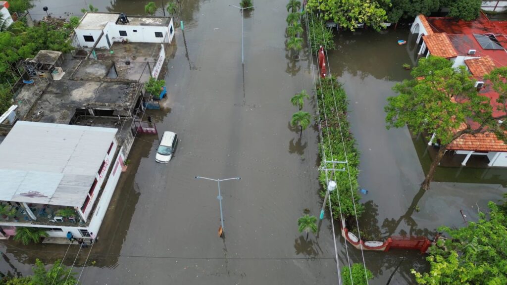 EL INSTITUTO GEOGRÁFICO Y CATASTRAL DEL ESTADO REALIZA VUELOS CON DRON PARA ACTUALIZAR REPORTES DE AFECTACIONES POR LLUVIAS EN LAS COLONIAS DE CHETUMAL