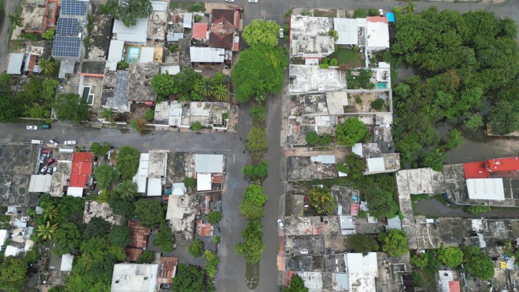 EL INSTITUTO GEOGRÁFICO Y CATASTRAL DEL ESTADO REALIZA VUELOS CON DRON PARA ACTUALIZAR REPORTES DE AFECTACIONES POR LLUVIAS EN LAS COLONIAS DE CHETUMAL