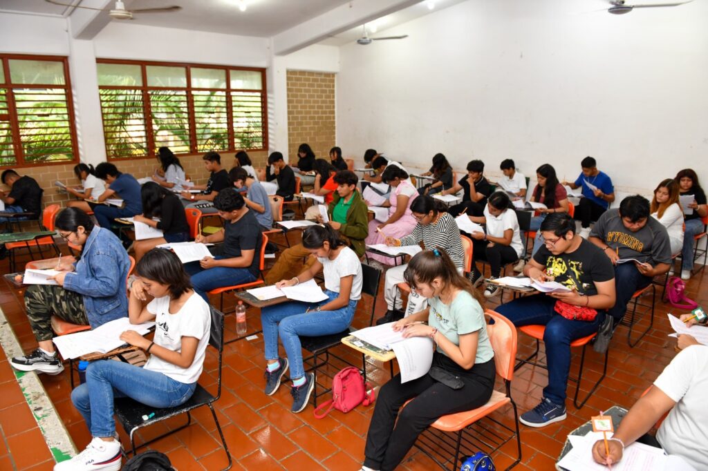 UN TOTAL DE 22 MIL 576 ASPIRANTES A INGRESAR A LA PREPARATORIA REALIZARON SU EXAMEN EXANI-I DEL CENEVAL EN QUINTANA ROO