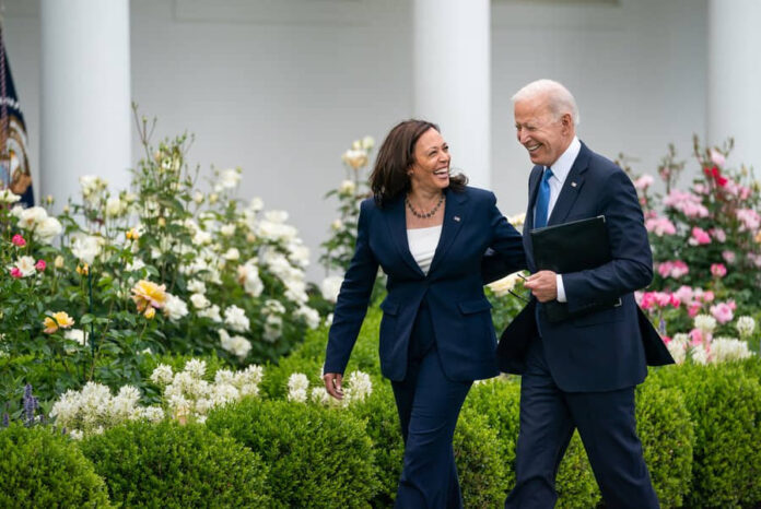 ABANDONA BIDEN CARRERA A LA REELECCIÓN, APOYAN A KAMALA HARRIS