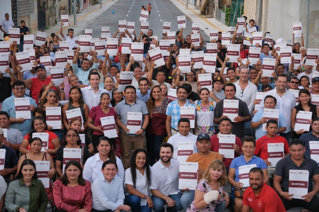 Logra Mara Lezama dar certidumbre de su hogar a 740 familias en Cancún