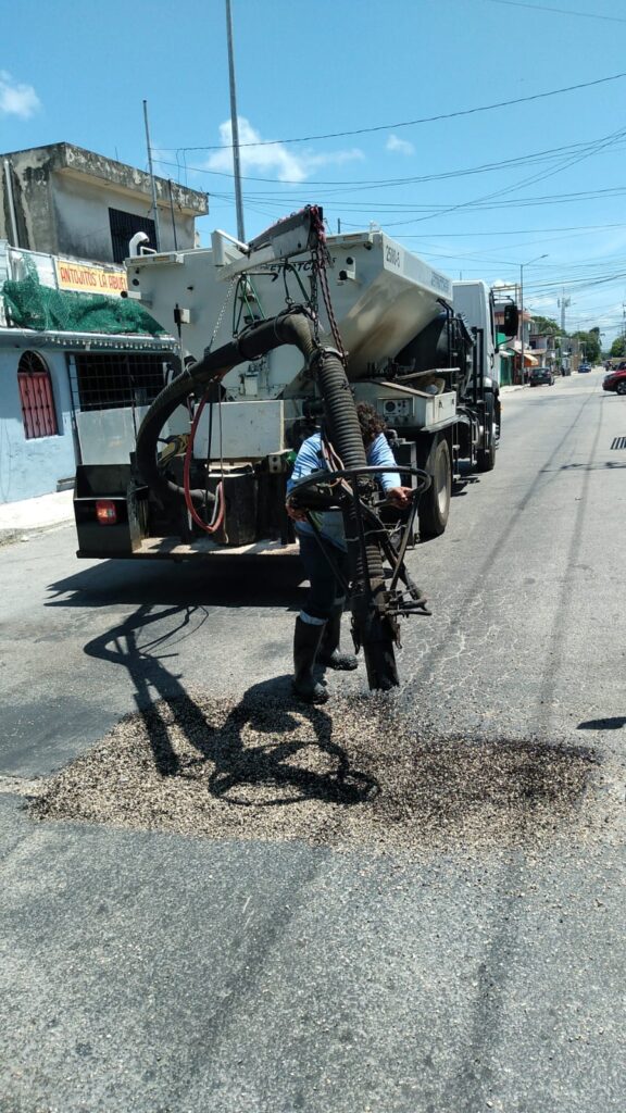 Reportes de baches son atendidos por gobierno municipal