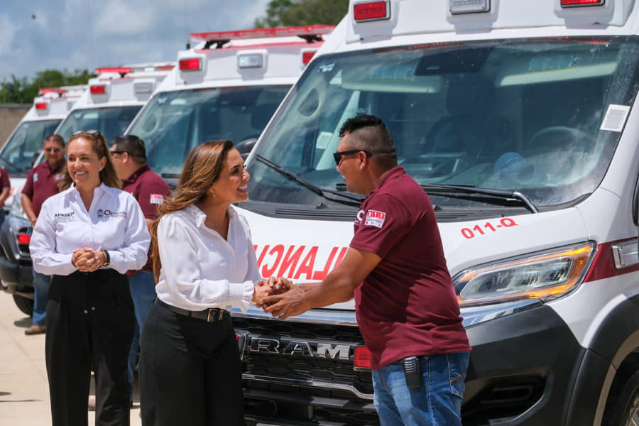 RECIBE MARA LEZAMA 31 AMBULANCIAS DE URGENCIAS Y CUIDADOS INTENSIVOS PARA FORTALECER LA ATENCIÓN PRE HOSPITALARIA EN QUINTANA ROO