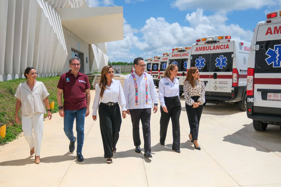 RECIBE MARA LEZAMA 31 AMBULANCIAS DE URGENCIAS Y CUIDADOS INTENSIVOS PARA FORTALECER LA ATENCIÓN PRE HOSPITALARIA EN QUINTANA ROO