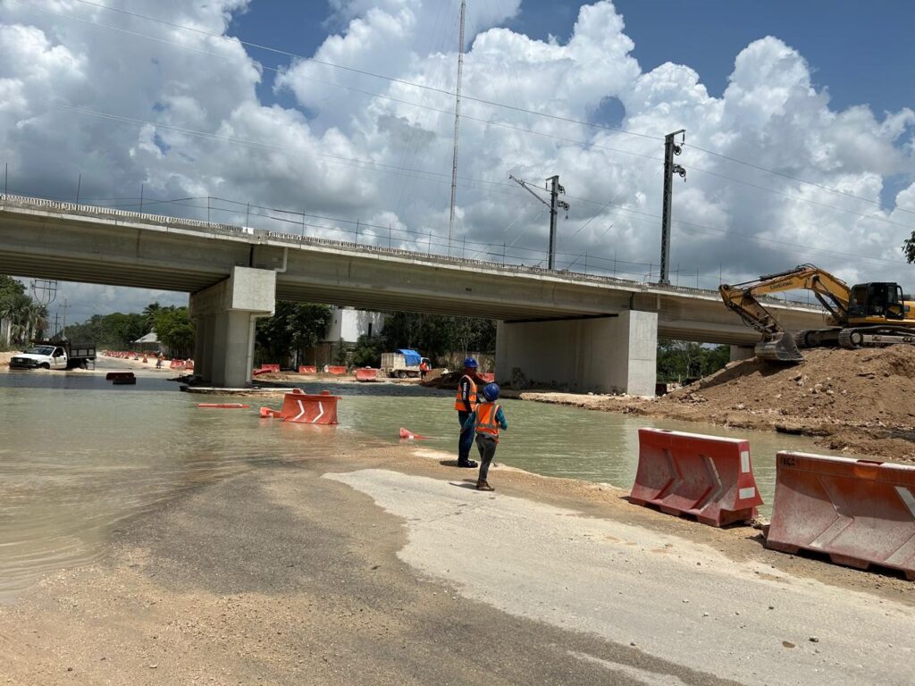 ANUNCIA AGUAKAN AFECTACIÓN DE SERVICIO POR RUPTURA EN EL TRAMO 5 DEL TREN MAYA EN SOLIDARIDAD