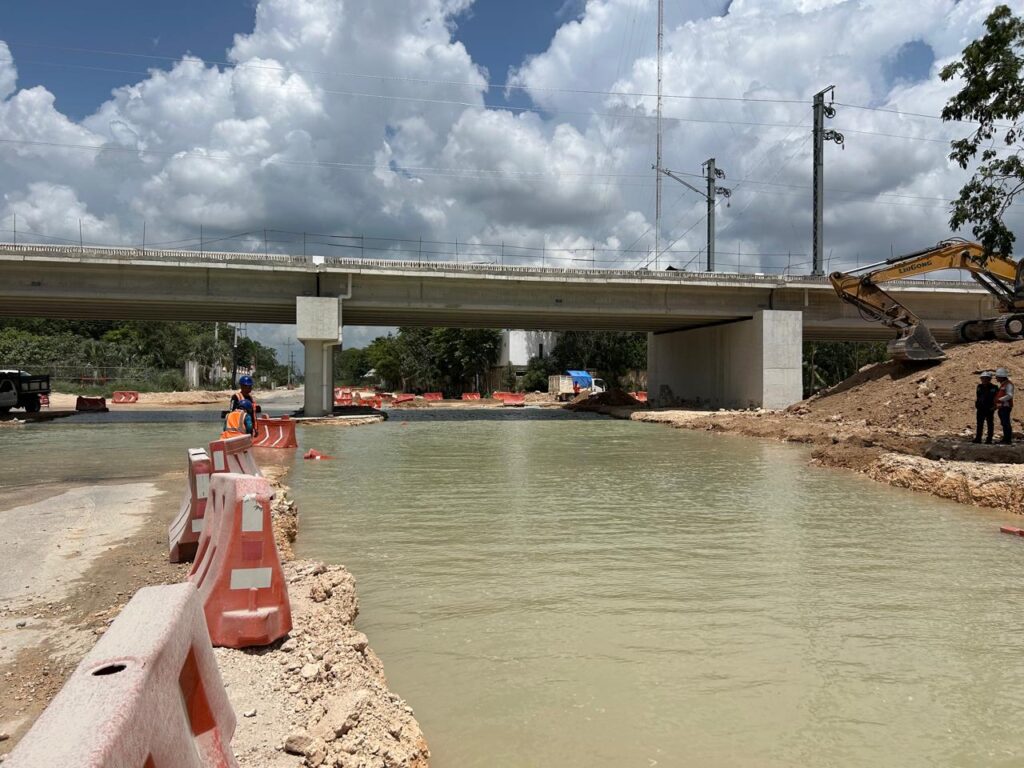 ANUNCIA AGUAKAN AFECTACIÓN DE SERVICIO POR RUPTURA EN EL TRAMO 5 DEL TREN MAYA EN SOLIDARIDAD