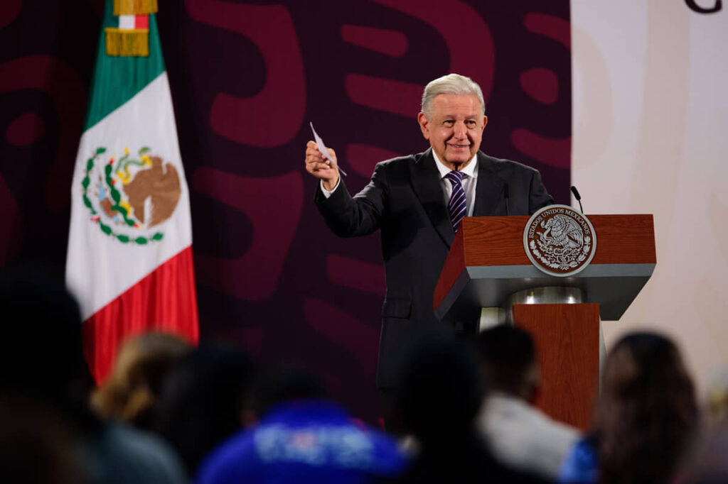 REVISARÁN AMLO Y SHEINBAUM SITUACIÓN DE HACIENDA