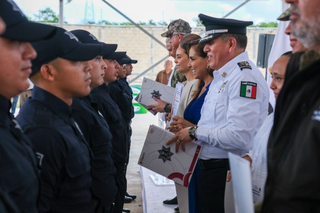 QUINTANA ROO REFUERZA SU SEGURIDAD CON 101 NUEVOS POLICÍAS CAPACITADOS Y COMPROMETIDOS: MARA LEZAMA
