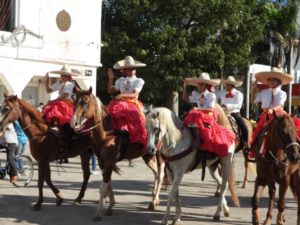 CONMEMORAN CON DESFILE CÍVICO-MILITAR, 214 ANIVERSARIO DE LA INDEPENDENCIA DE MÉXICO