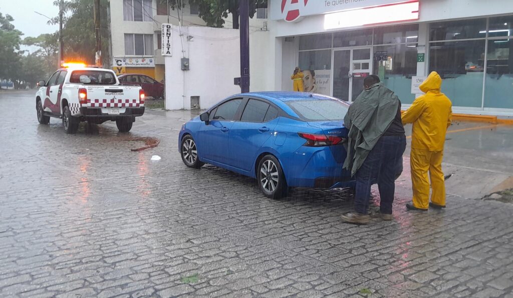 IMOVEQROO Activa Operativo Tormenta en Quintana Roo en apoyo a conductores y vehículos afectados por la Tormenta Tropical Helen