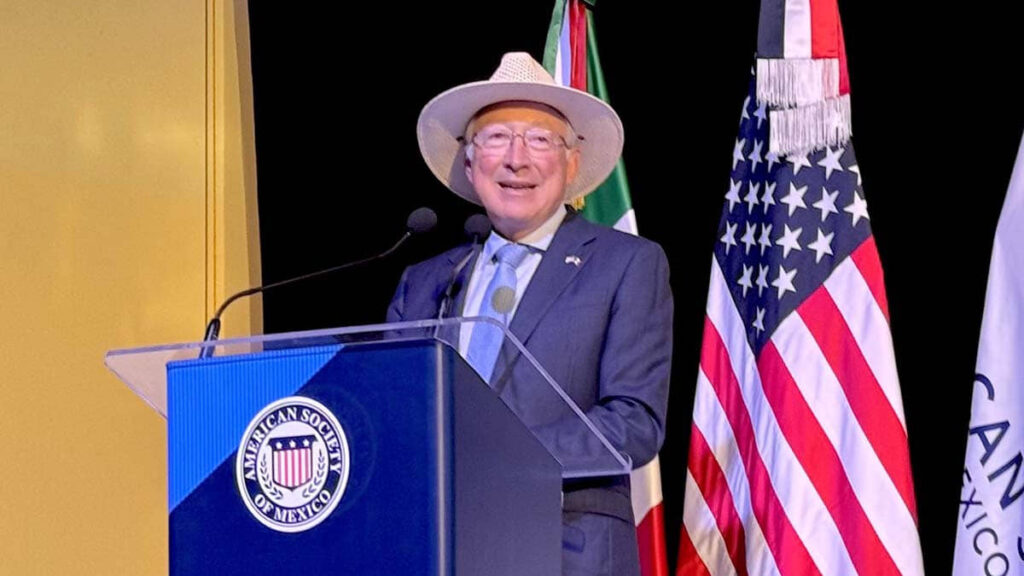 RECONOCE KEN SALAZAR LABOR DE MÉXICO PARA REDUCIR MIGRACIÓN A EEUU