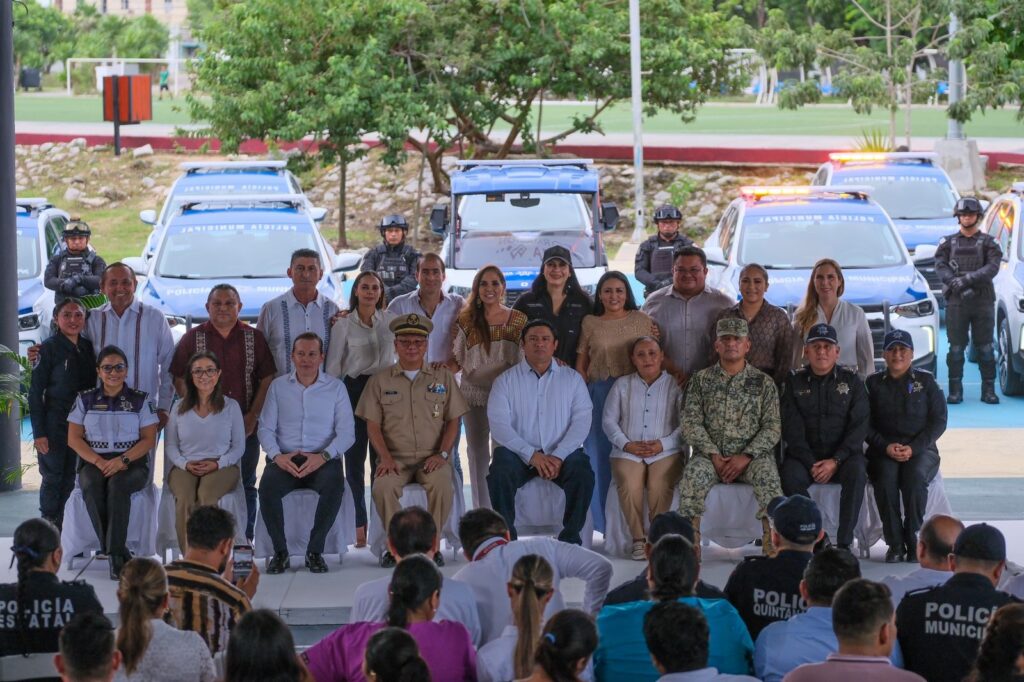 GOBERNADORA DE QUINTANA ROO IMPULSA SEGURIDAD CON EQUIPO RENOVADO PARA POLICÍAS MUNICIPALES