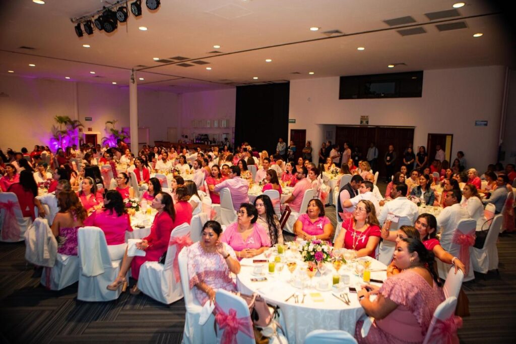 Un paso más en la batalla contra el cáncer de mama; 350 mujeres podrán realizarse una mamografía, anuncia Estefanía Mercado.