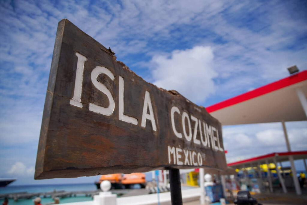 COZUMEL REGISTRA AUMENTO EN LA MOVILIDAD DE PASAJEROS Y CARGA A TRAVÉS DE RUTAS MARÍTIMAS