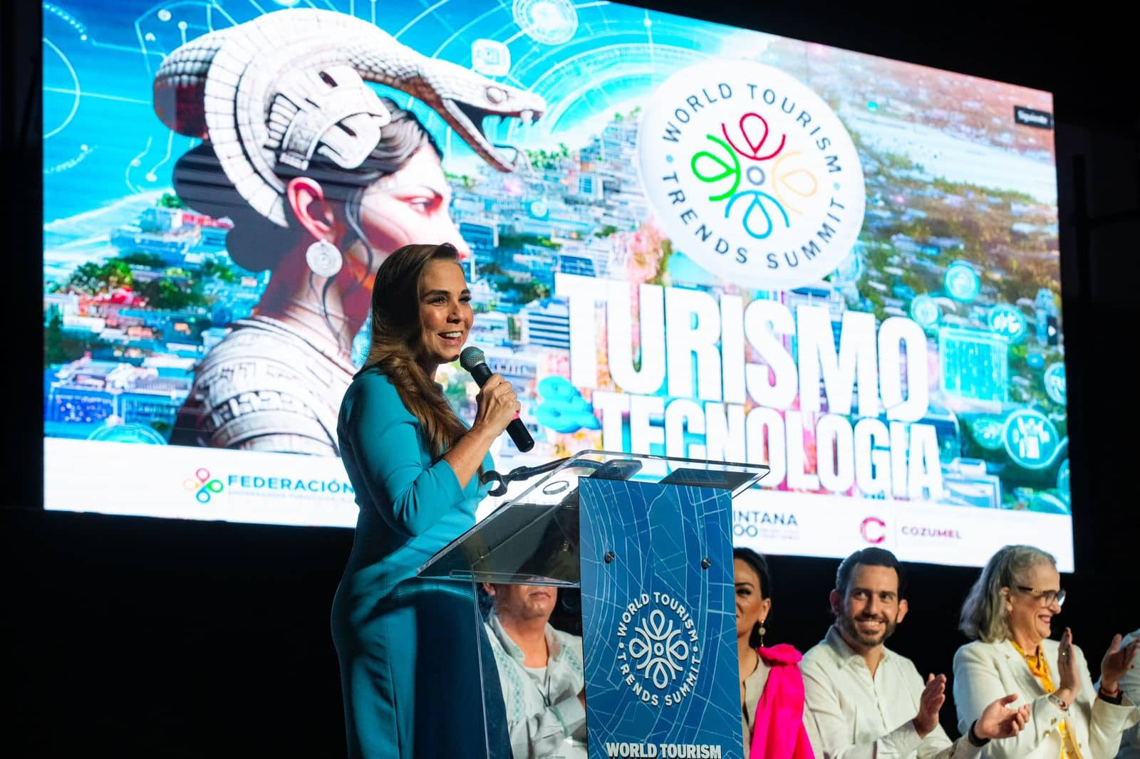 Asiste Estefanía Mercado a la inauguración del World Tourism Trend Summit 2024