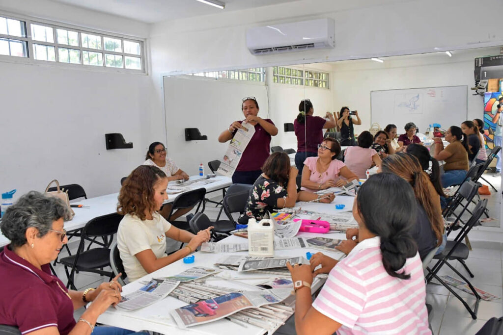 INVITAN AL TALLER GRATUITO “MUNDO DE PAPEL”