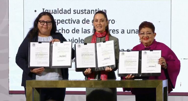 FIRMA GOBIERNO FEDERAL DECRETO EN MATERIA DE IGUALDAD DE GÉNERO