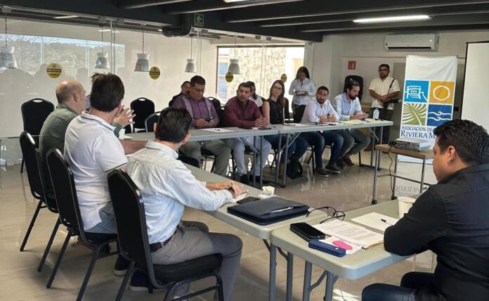 *Un grupo de asociados de la AHRM y funcionarios municipales se reúnen para atender temas relevantes que permitan mantener el liderazgo turístico del destino